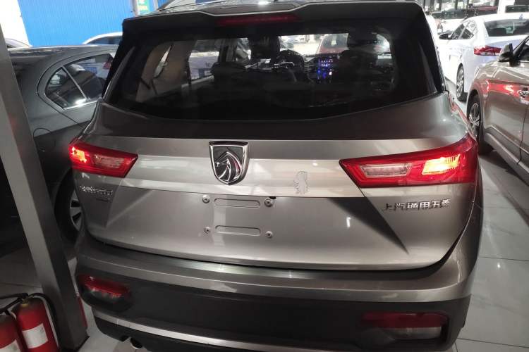 Used Baojun 530 2020 1.5T Manual Comfort Version 7 Seats Rear