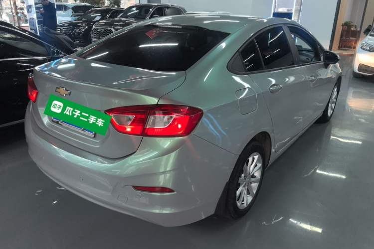 Used Chevrolet Cruze 2018 320 Automatic Pioneer Sunroof Edition
