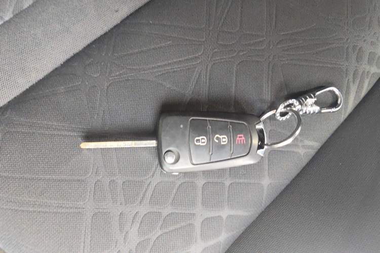 Used Great Wall King Kong Poer 2022 2.0T Manual Diesel Two-Wheel Drive Elite Version with Long Bed GW4D20M Interior 1