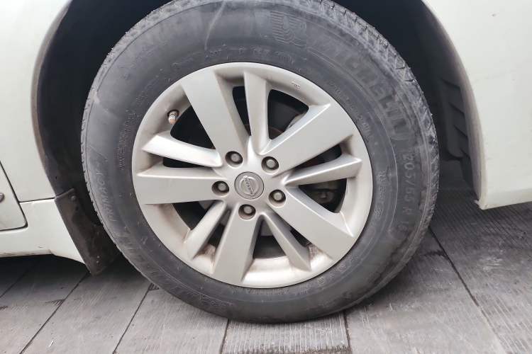 Used Nissan Teana 2011 2.5L XL Advanced Edition Right Front Wheel Hub