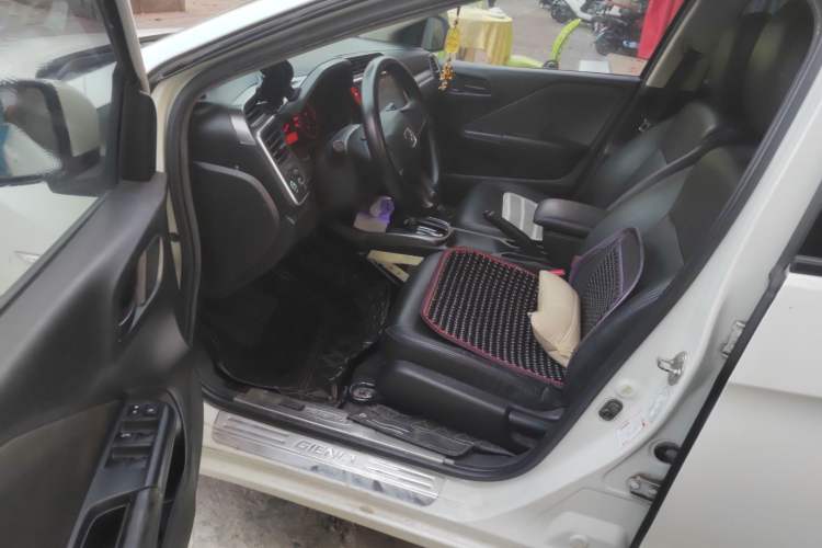 Used Honda Gienia 2017 1.5L CVT Classic Edition Driver Seat