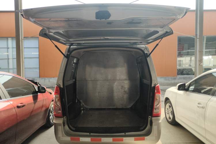 Used Wuling Rongguang S 2021 1.2L Base Model Window-Sealed 5-Seat LSI Car