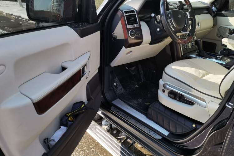 Used Land Rover Range Rover 2012 5.0 NA V8
