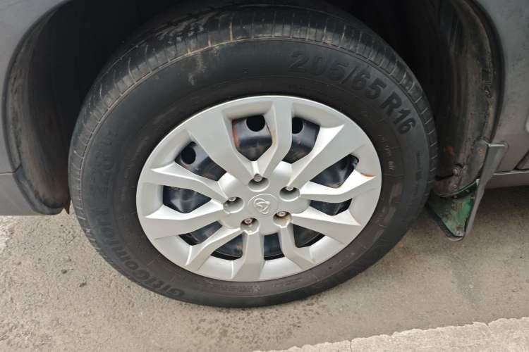 Used CHANGAN OSHAN X70A 2019 1.5L Manual Basic Version China VI Standard
