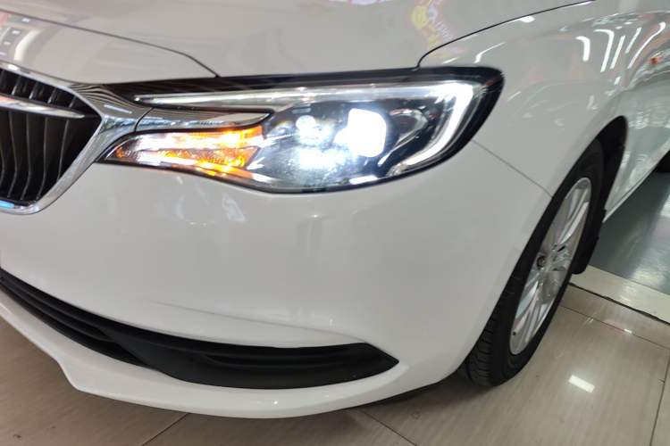 Used Buick GT 2021 Exemplar 1.5L Automatic Elite Version Left Front Headlight