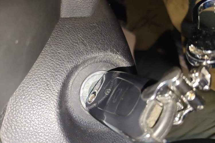 Used Kia Sportage R 2012 2.0L Automatic Two-Wheel Drive GL Trim
