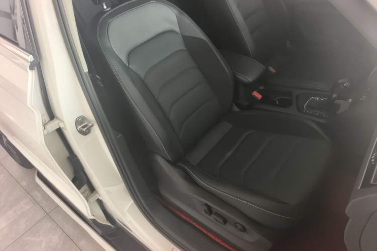 Used Volkswagen Tiguan L 2017 330TSI Automatic Two-Wheel Drive Luxury Edition
