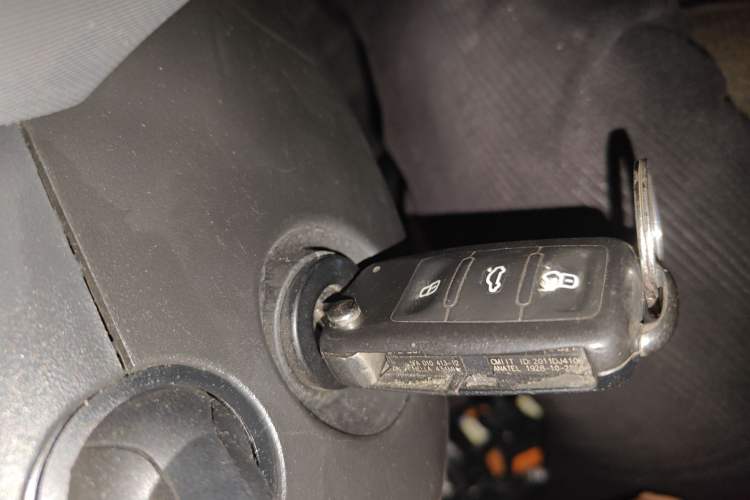 Used Skoda Octavia 2015 Classic Model 1.6L Manual Eado Version