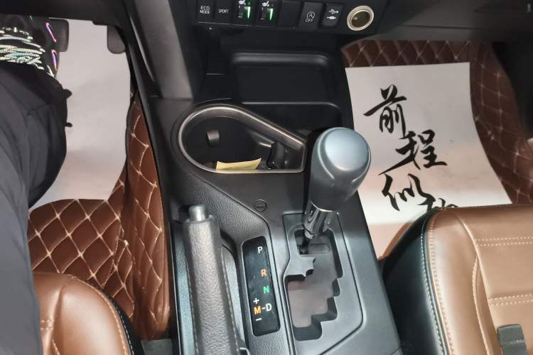 Used Toyota RAV4 2018 2.0L CVT Two-Wheel Drive Fashion X Edition