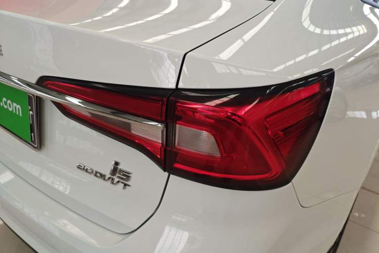 Used Roewe i5 2020 1.5L Automatic 4G Connected Linghao Edition