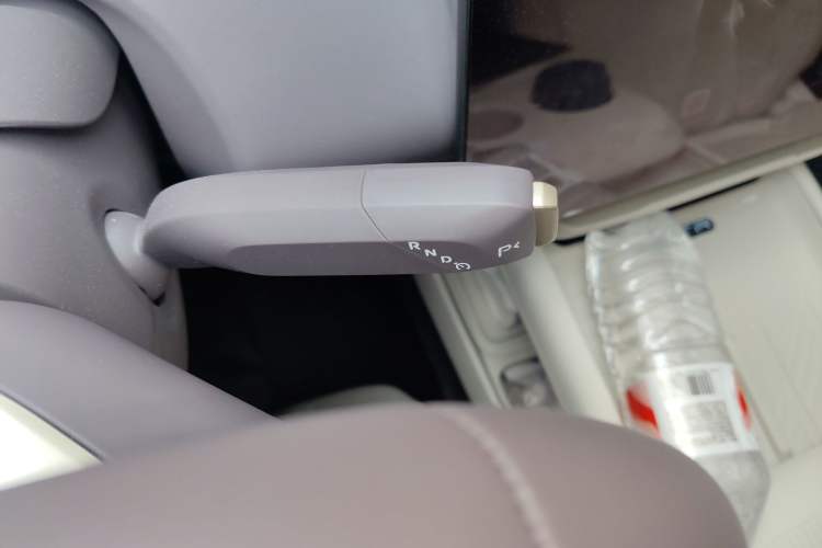 Used Avatr 06 2025 Max All-Electric Version Gear Lever