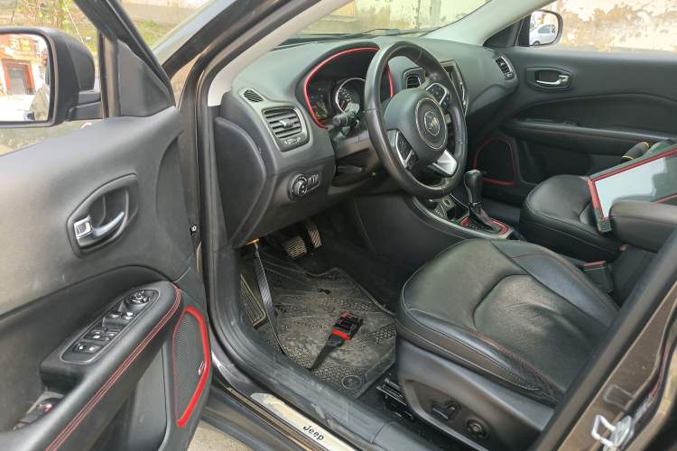 Used Jeep Compass 2017 200TS Automatic High-Performance All-Wheel Drive Edition