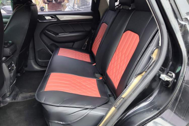 Used Roewe RX5 2016 Revised Version 20T Two-Wheel Drive Manual Transmission Luxury Edition
