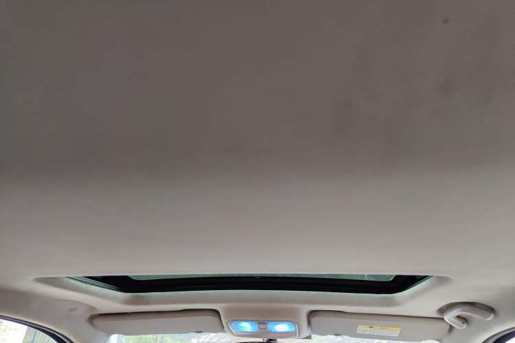 Used Oshan CX70 2016 1.6L Manual Luxury Model
