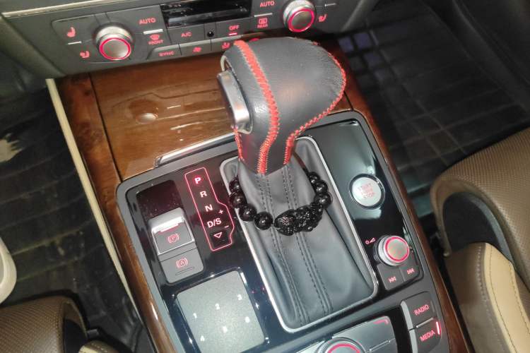 Used Audi A7 2014 50 TFSI quattro Comfort Model Gear Lever