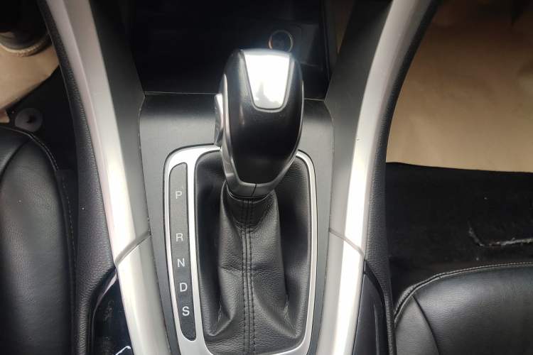 Used Ford Mondeo 2013 1.5L GTDi180 Fashion Edition Gear Lever