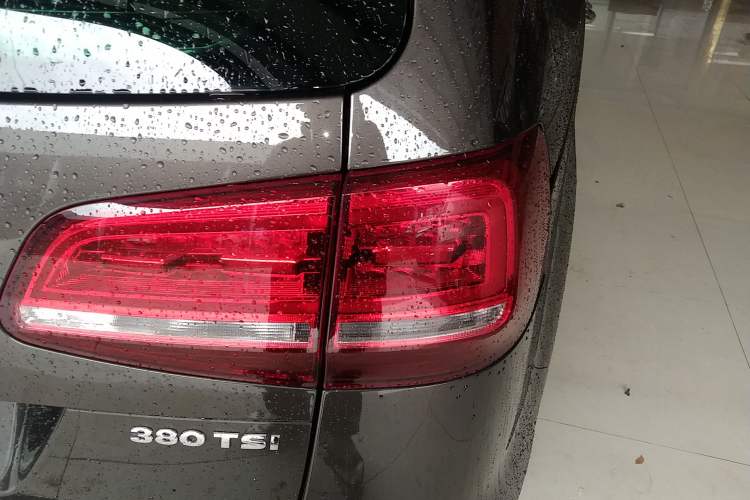 Used Volkswagen Sharan 2018 380TSI Comfort Edition 7-Seater Right Rear Taillight