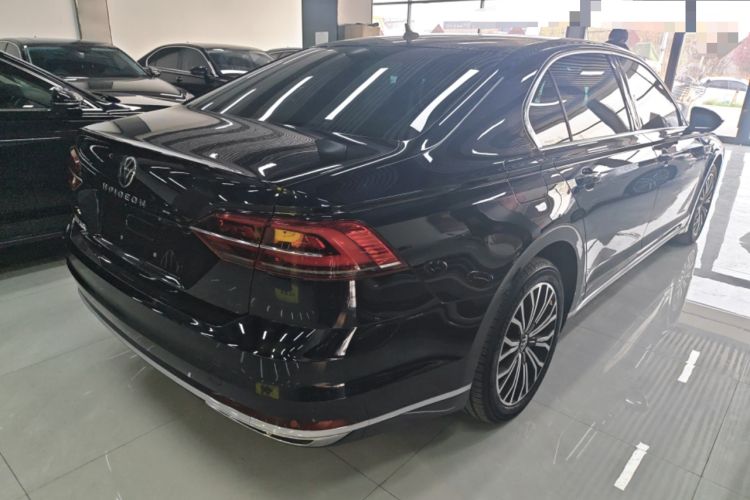 Used Volkswagen Phideon 2021 380TSI Luxury Edition Rear Right 45 Deg