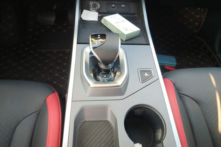 Used JETOUR Dashing 2024 1.5T DCT Starlight Shine Pro Edition
