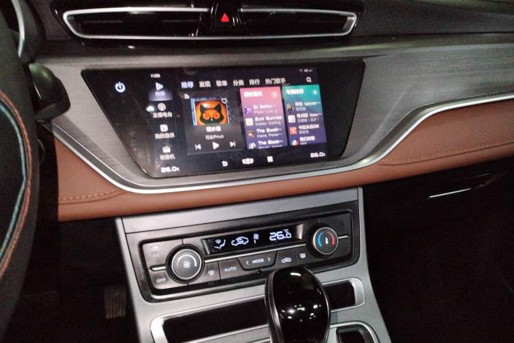 Used Geely Auto Emgrand 2021 UP 1.5L CVT Advanced Edition Audio And AC Panel