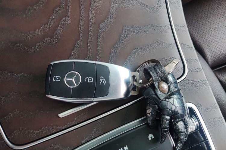 Used Mercedes-Benz GLC 2021 GLC 260 L 4MATIC Luxury Model Interior 1