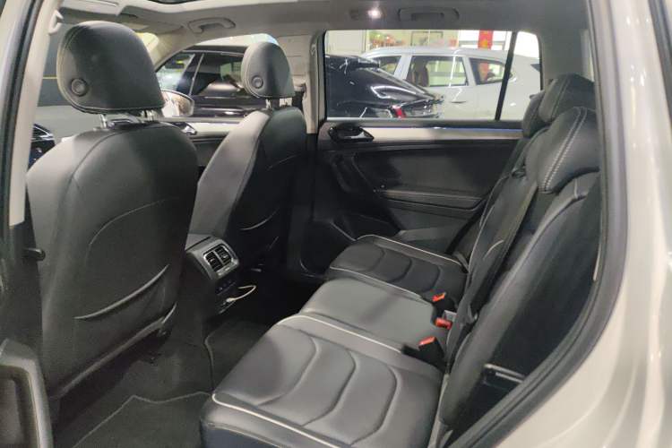 Used Volkswagen Tiguan L New Energy 2019 430 PHEV Hybrid Flagship Model Left Rear Seat