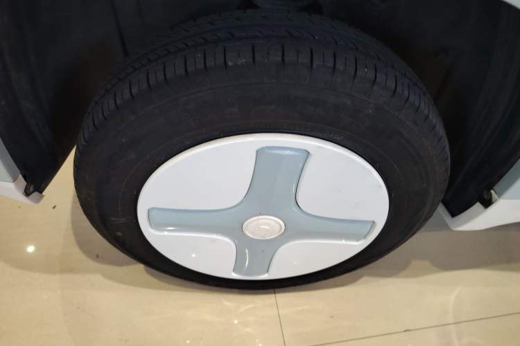 Used Know Beans Rainbow 2024 Colorful Cloud Edition Right Rear Wheel Hub