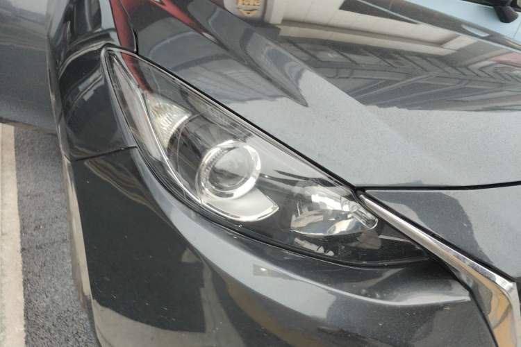 Used Mazda 3 Axela 2016 Sedan 1.5L Automatic Comfort Model