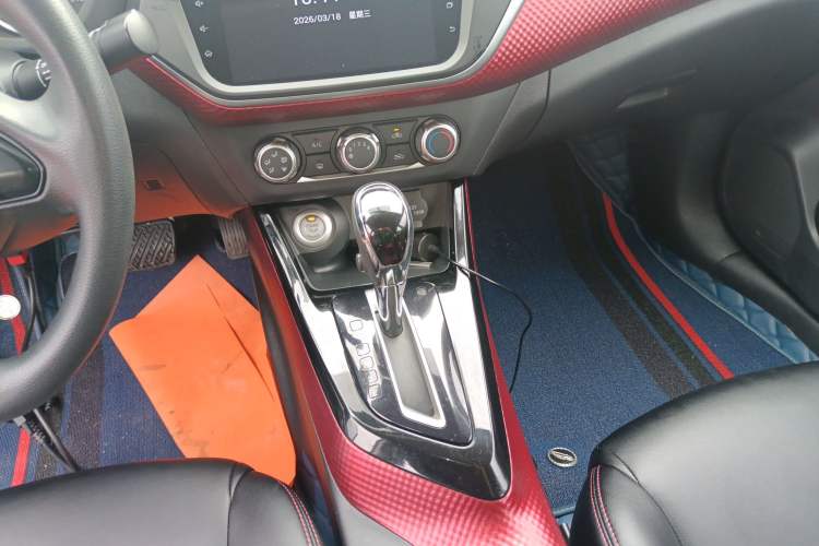 Used Nissan Lannia 2019 1.6L CVT Smart Connect Smart Cool Version China VI Standard Gear Lever