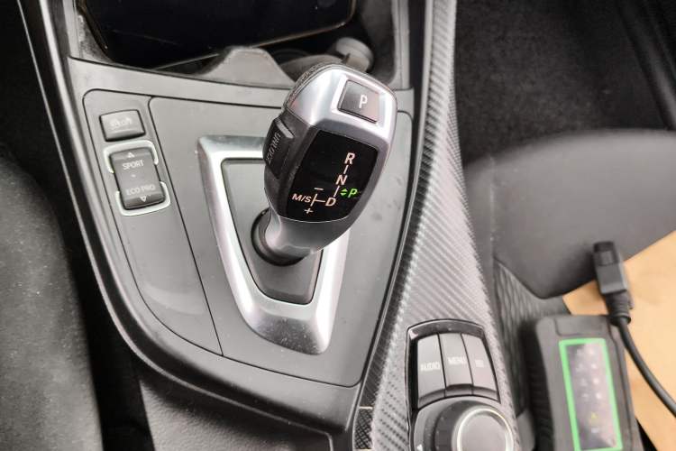 Used BMW 1 Series 2013 Facelifted 118i Leading Edition Gear Lever