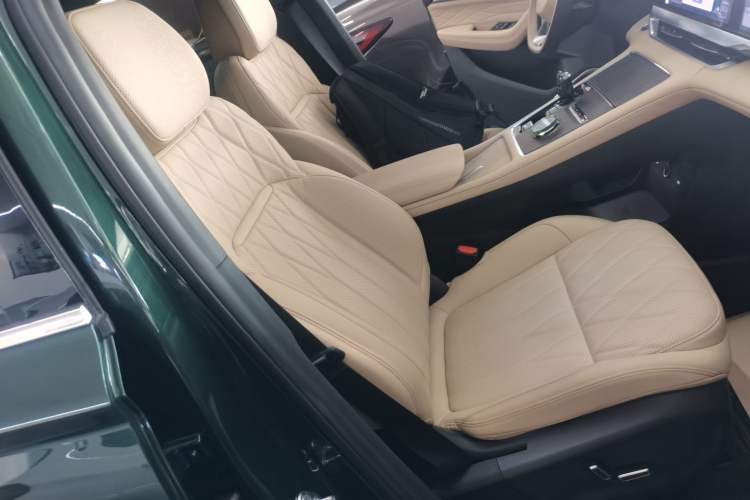 Used Geely Auto Monjaro L 2025 Dongfang Yao 2.0TD Automatic All-Wheel-Drive Wangyue Edition
