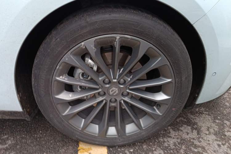 Used Leapmotor C01 2024 Pure Electric 525 Luxury Edition Right Front Wheel Hub