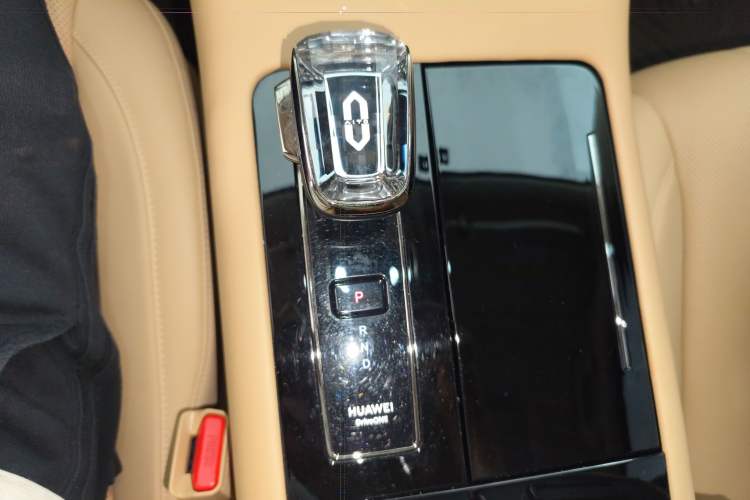 Used Hima AITO M7 2024 1.5T Rear-Drive Plus Version 5 Seats
