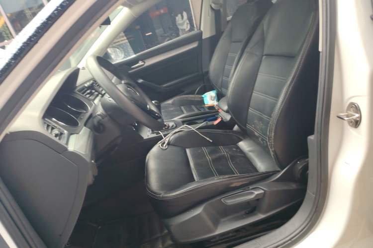 Used Volkswagen Lamando 2017 230TSI Manual Trend Edition Left Front Seat