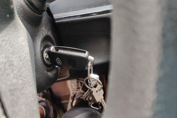 Used Hyundai Mistra 2014 1.8L Manual Comfort GL Model Vehicle Key