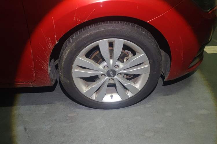 Used Chery Arrizo 5 2016 1.5L Manual Lingchao Edition Right Front Wheel Hub