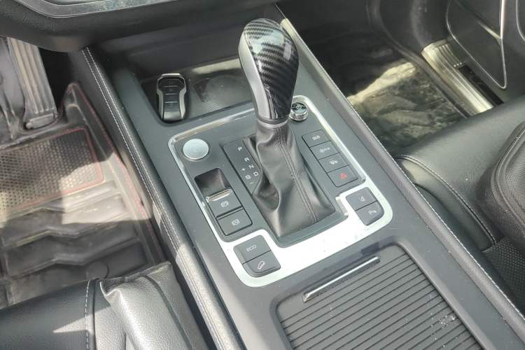 Used BYD Tang 2019 2.0T Automatic SmartConnect Luxury 7-Seater China VI Standard