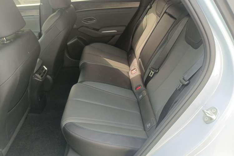 Used BYD Qin L 2025 DM-i Smart Drive 120KM Superior Model Left Rear Seat