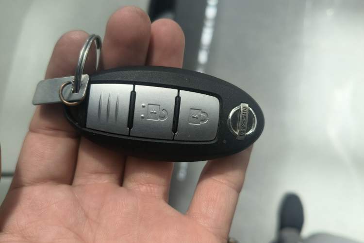 Used Nissan X-Trail 2023 Classic 2.0L Two-Wheel Drive Smart Connect Premium Edition