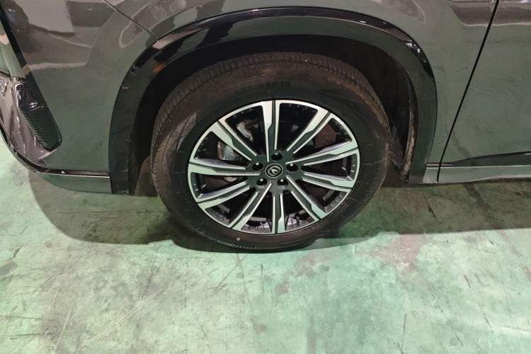 Used CHANGAN CS75 PLUS 2023 3rd Generation 1.5T Automatic Prestige Model
