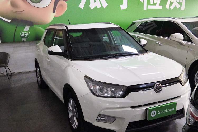 Used SsangYong Tivolan 2015 1.6L Automatic Two-Wheel Drive YARiS L Version
