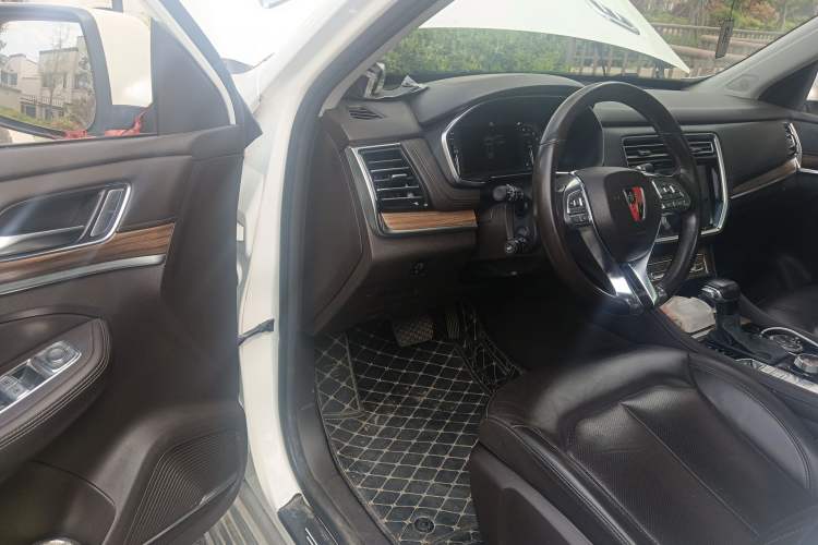 Used Roewe RX8 2019 30T Smart Connectivity Four-Wheel Drive Supreme Flagship Edition Driver Seat