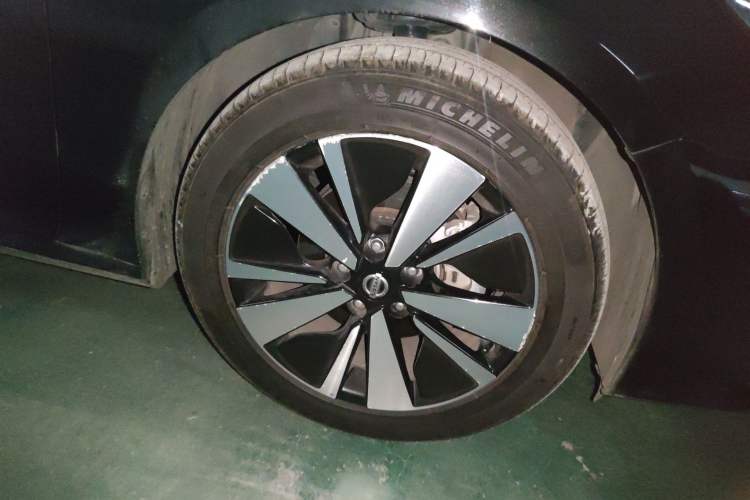 Used Nissan Teana 2021 2.0L XL Comfort Edition Right Front Wheel Hub