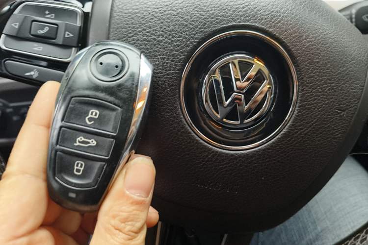 Used Volkswagen Touareg 2011 3.0 TSI Comfort Version