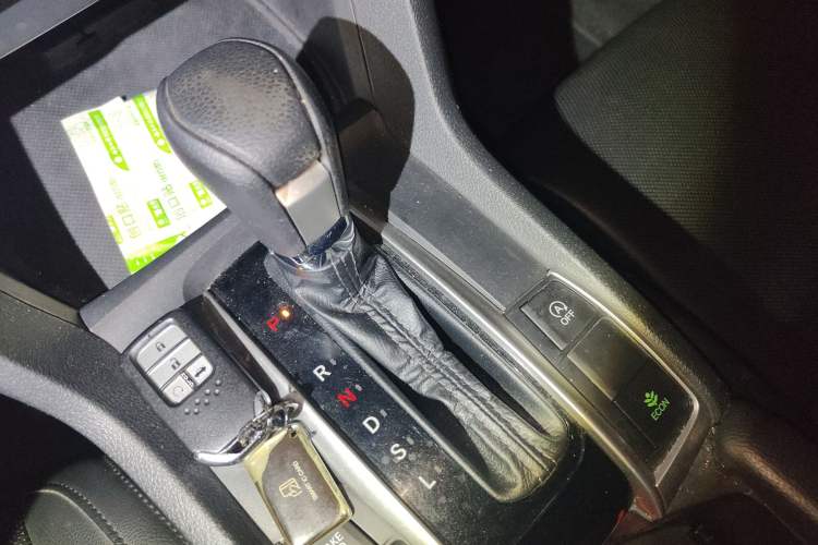 Used Honda Civic 2016 220TURBO CVT Luxury Edition
