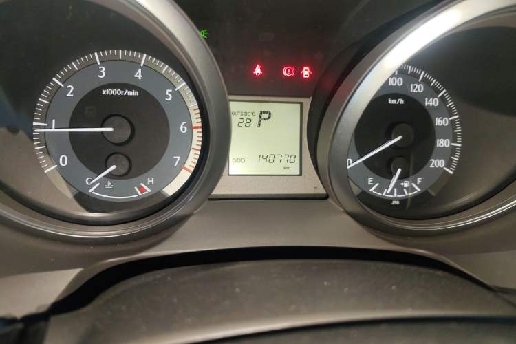 Used Toyota Prado 2014 2.7L Middle East Version Parallel Import Odometer Close Up