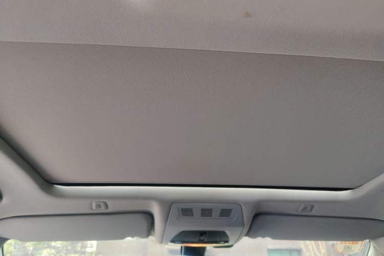 Used BMW 5 Series 2014 525Li Leading Model