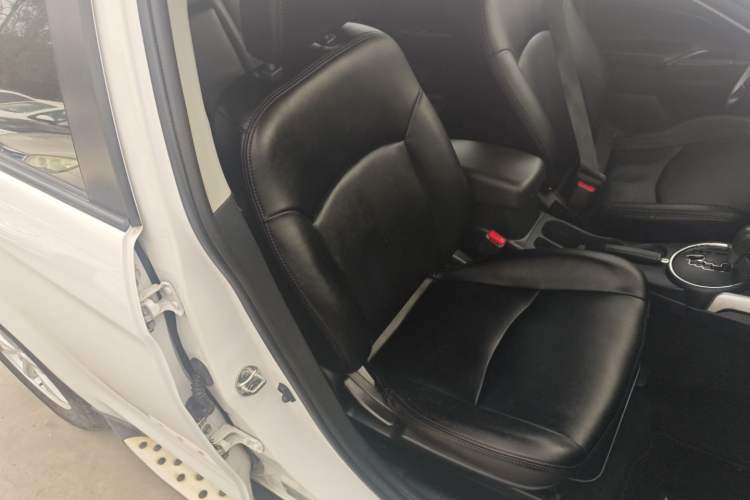 Used Mitsubishi ASX 2013 2.0L CVT Two-Wheel Drive Elite Edition Right Front Seat