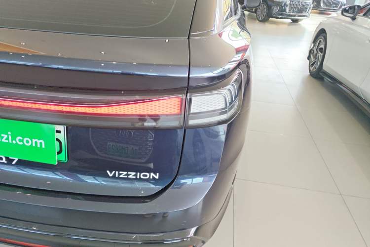 Used Volkswagen ID.7 VIZZION 2024 AIR model Right Rear Taillight