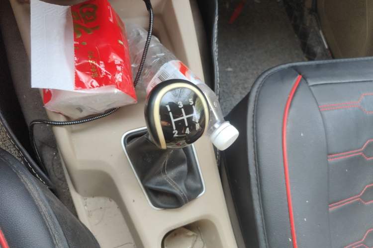 Used Wuling Hongguang 2015 1.5L S1 Standard China V-Emission Standards Gear Lever